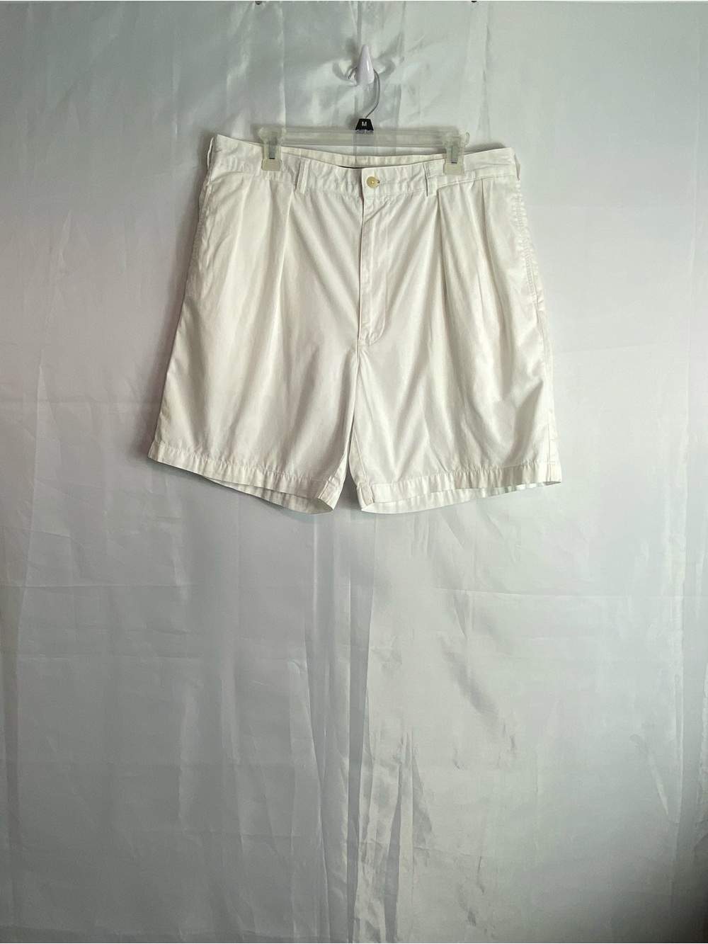 Men's White Flat Front Pleated Cotton Shorts